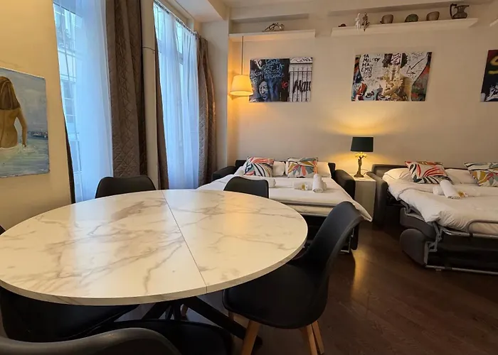 Monceau-levis, Rue Lebouteux - 6 People
